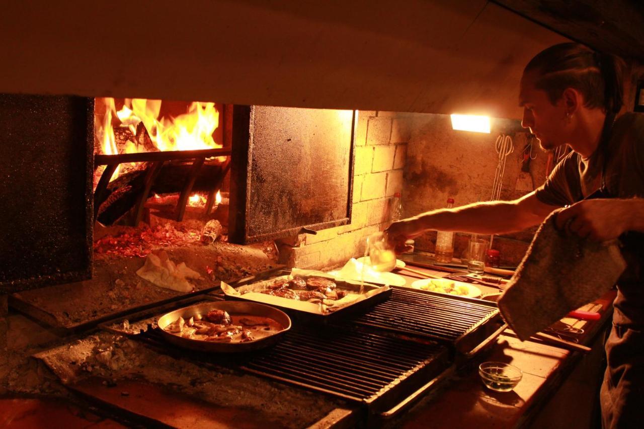 Hotel Ristorante Benigni カンパニャーノ・ディ・ローマ エクステリア 写真